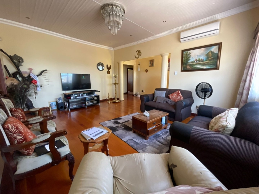 5 Bedroom Property for Sale in Baysville Eastern Cape